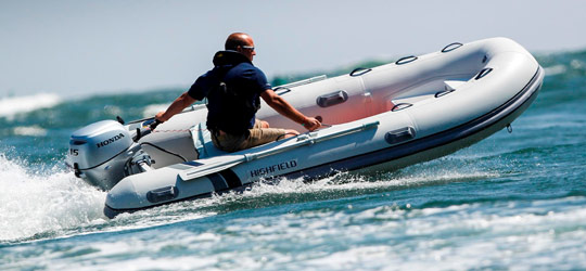 Research the new 2016  HighField Boats 