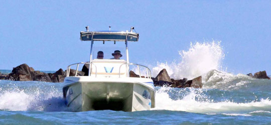 Research the new 2016  Twin Vee Boats Center Console Boats 