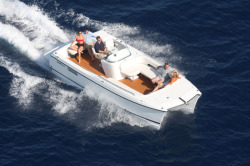 2015 -  Aspen Power Catamarans - L90 Launch