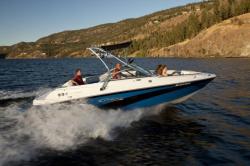 2017 - Campion Boats - 650iBR Chase