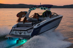 2022 - Cobalt Boats - R8 Surf