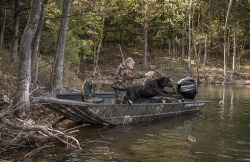 2020 - Crestliner Boats - 1660 Retriever Jon Deluxe