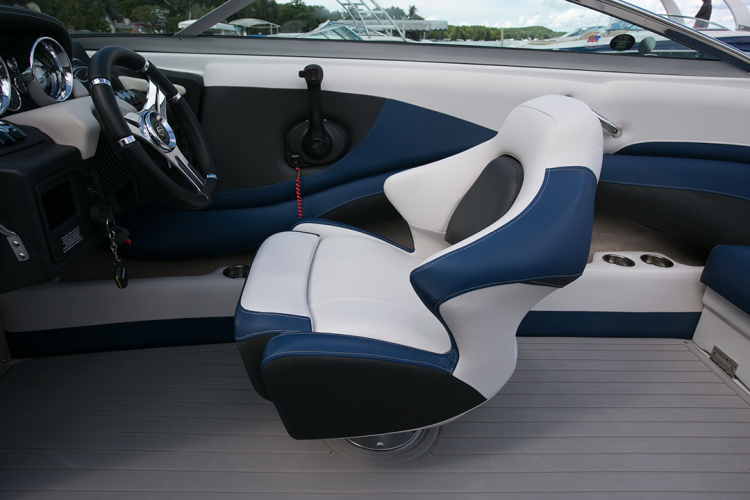 l_crownline-boats-super-sport-ss-225ss-feature-04
