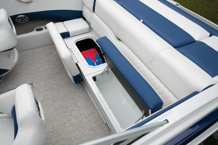 l_crownline-boats-super-sport-ss-215ss-feature-05-1024x683