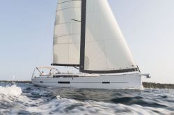 2018 - Dufour Yachts - Grand Large 520