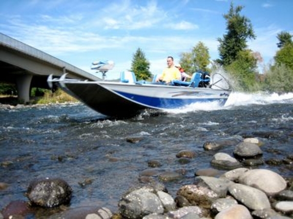 Research 2011 - Fish Rite Boats - River Jet 21 Outboard on iboats.com