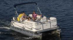 Gillgetter Pontoon Boats 718 XRE Cruise