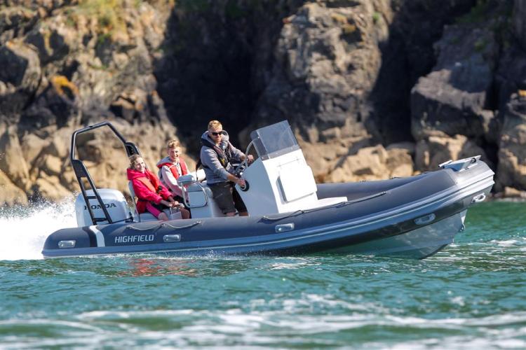 Research 2015 - Highfield - Ocean Master 590 on iboats.com