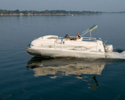 2012 - JC Pontoon Boats - SunToon 21 TT