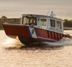 2017 - Lake Assault Boats - Bayville 32