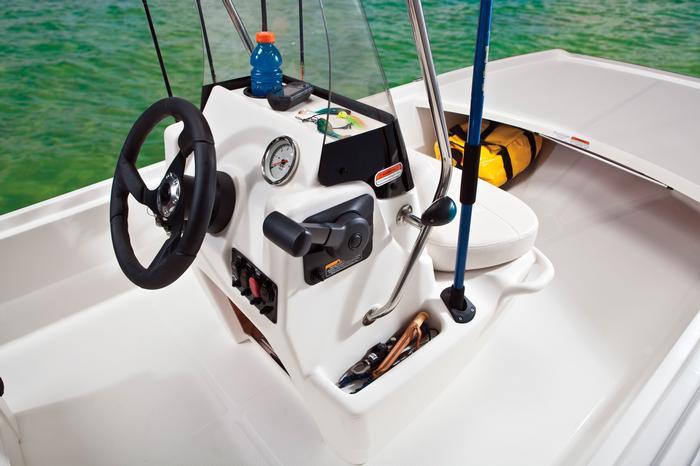 Research 2012 - Mako Boats - Pro 16 Skiff CC on iboats.com