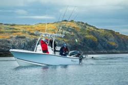 2016 - Mako Boats - 214 CC