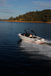 2010 - Malibu Boats CA - Sunscape 23 LSV