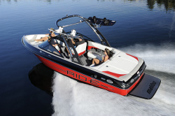 2012 - Malibu Boats CA - 21 V-Ride