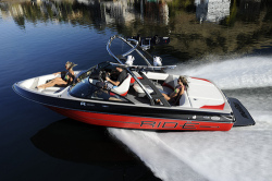 2013 - Malibu Boats CA - 21 V-Ride