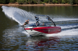 2014 - Malibu Boats CA - Wakesetter 20 VTX