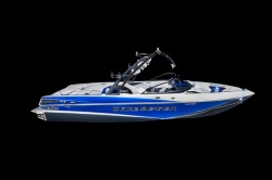 2015 - Malibu Boats CA - Wakesetter 247 LSV