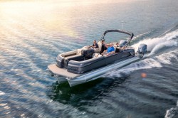 2017 - Manitou Boats - Legacy LT 25 SRS Dual Engine