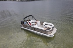 2018 - Manitou Boats - Encore Pro Angler 24 Full Front