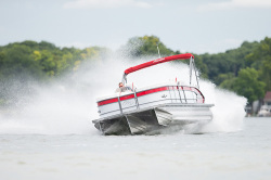 2019 - Manitou Boats - X-Plode 25 SRS