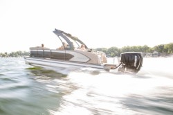 2019 - Manitou Boats - Legacy 25 RFX Dual Engine