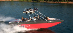 2010 - Moomba Boats - Mobius XLV