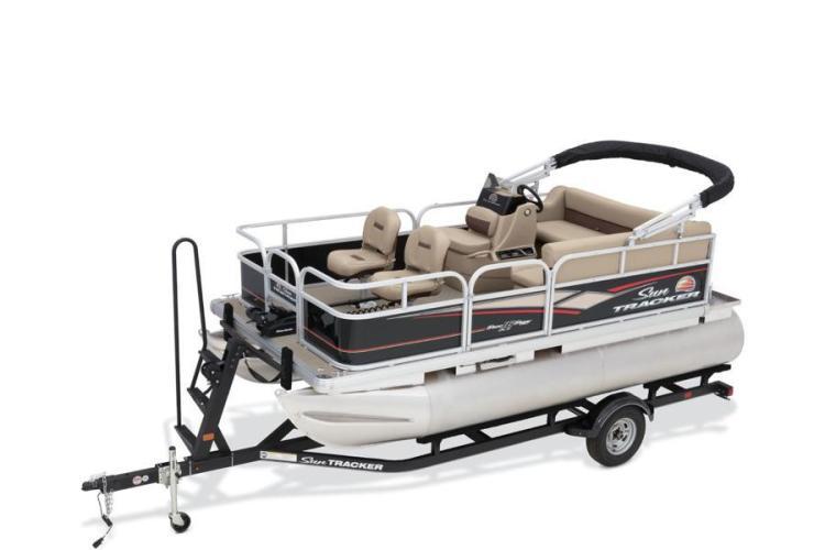 Research 2019 - Sun Tracker - BASS BUGGY 16 DLX ET on iboats.com