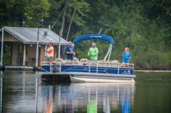 2019 - Sun Tracker - Fishin- Barge 22 DLX