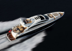 2012 - Sunseeker Yachts - Predator 84