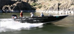 Weldcraft 256 Clearwater Valley Series Express Fisherman Boat