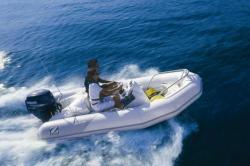 2009 - Zodiac Boats - Yachtline Deluxe 380 DL