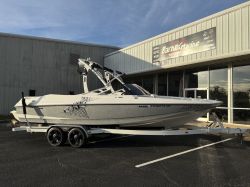 2014 Axis Wake Research A24