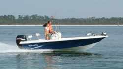 2011 - Blue Wave Boats - 1900 VLC