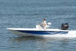2020 - Blue Wave Boats - 1900 STL