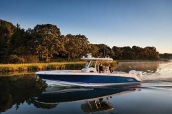 2017 - Boston Whaler Boats - 330 Outrage