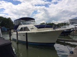 1986 - Chris Craft - 350 Catalina Double Cabin