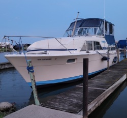 1974 - Chris Craft - 35 Double Cabin FB