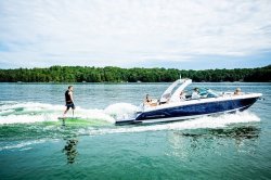 2022 - Chaparral Boats - 30 Surf