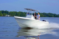 2016 - Clearwater Fishing Boats - 2200 Center Console