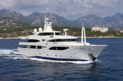2011 - CRN Yacht - 57 Romance