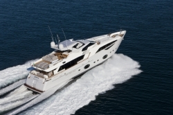 2012 - Custom Line Yachts - CL 100-