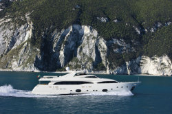 2012 - Custom Line Yachts - CL 112- Next