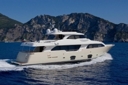 2012 - Custom Line Yachts - Navetta 26 Crescendo
