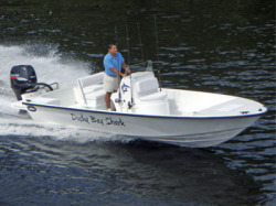 2009 - Dusky Boats - 19 Bay Shark