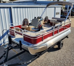 Lowe Boats Ultra Value 162 Fishing Pontoon