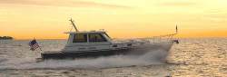 Grand Banks 43 Eastbay SX Motor Yacht Boat