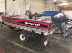 1997 - Tracker Boats - Pro Angler V-16
