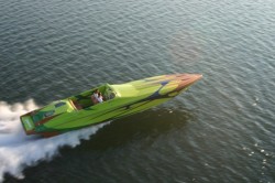 2015 - Hustler Powerboats - 44 HPX