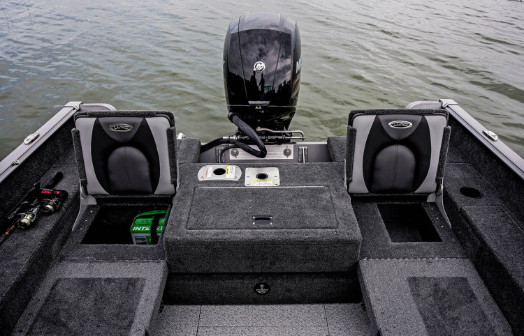 l_boats-impact-features-flip-up-seats-storage2