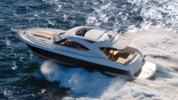 2016 - Riviera Boats - 5000 Sport Yacht with Zeus